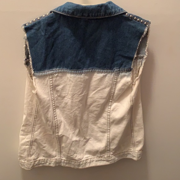Forever 21 Jean jacket. Perfect condition! - Picture 2 of 2
